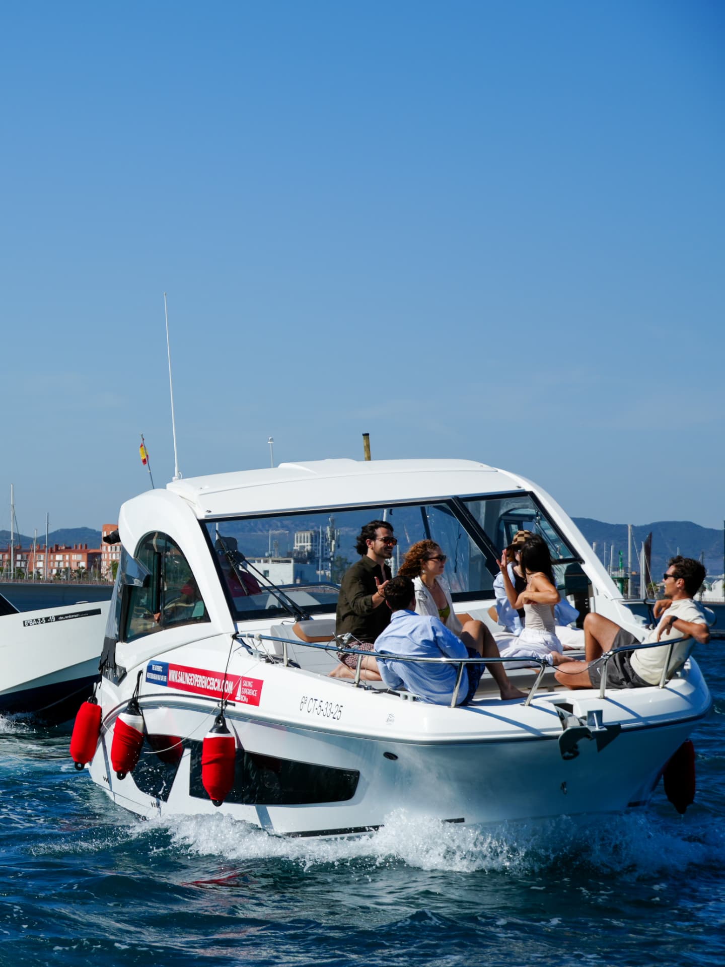 Private Luxury Yacht Cruise: Barcelona to Sitges or Garraf