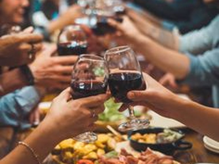 Tapas & wine tour